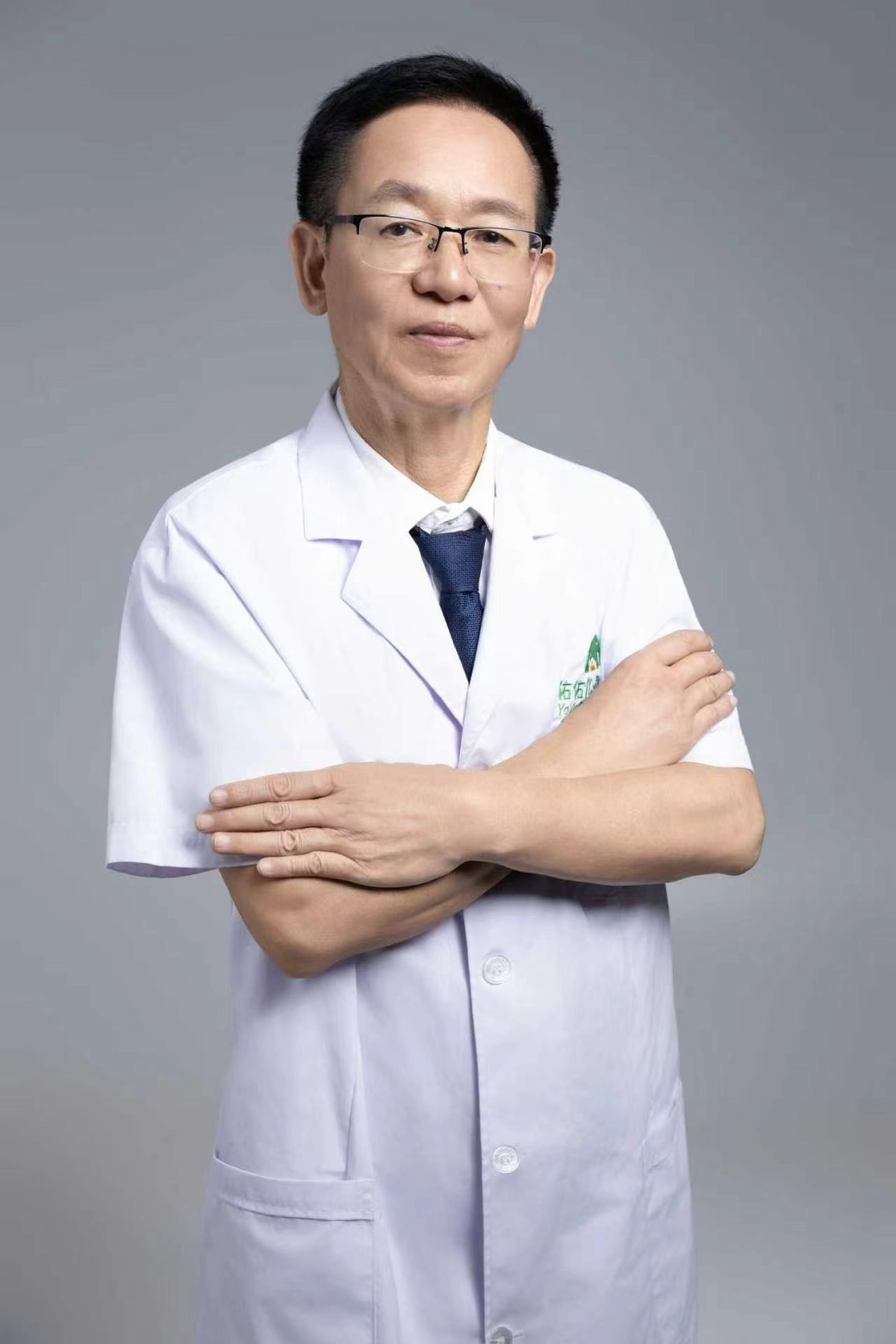 包忠实主任医师